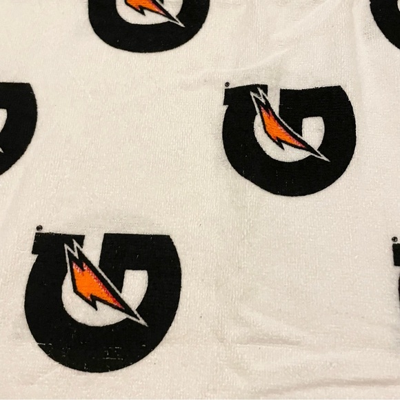 Gatorade Sports Towel Gym Double Sided Towel - Picture 16 of 16